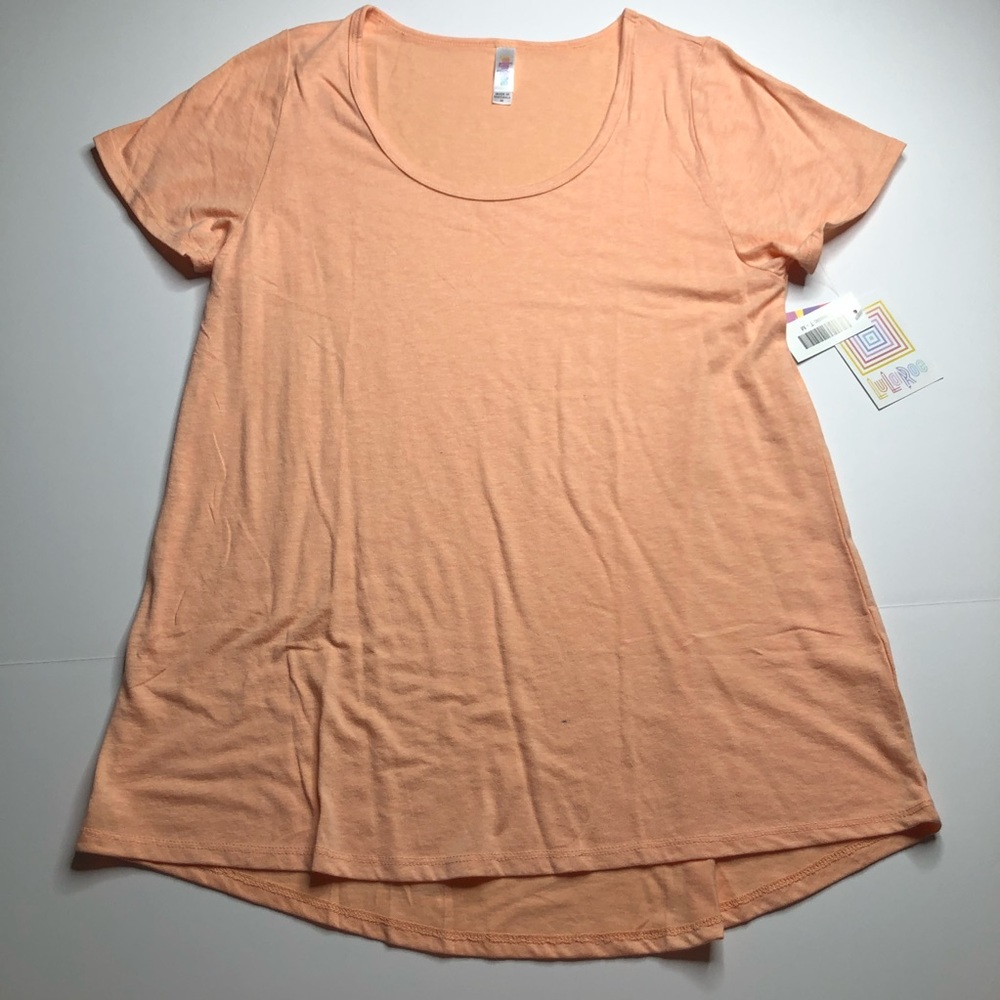 Medium Solid Peach LuLaRoe Classic T-Shirt
